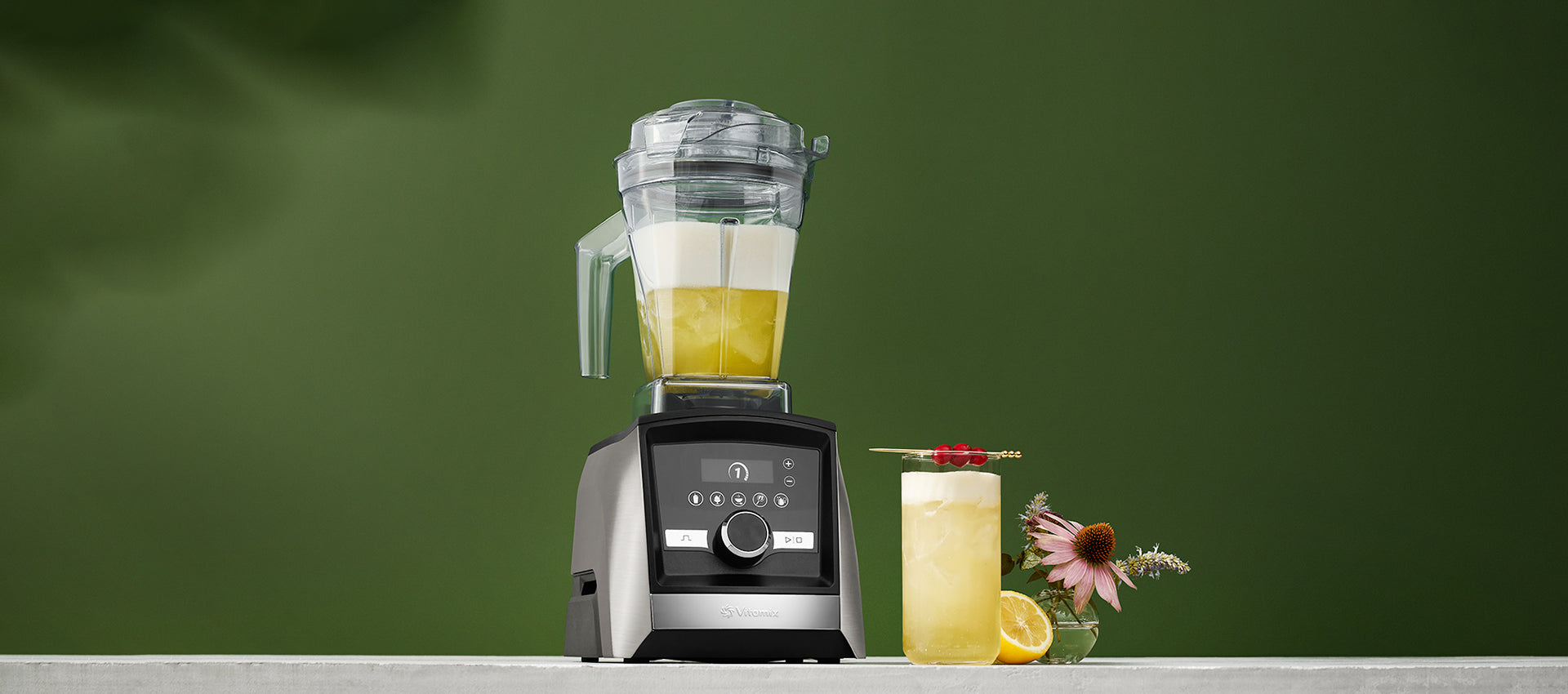 Gewürzter Zitronen-Honig-Bourbon-Cocktail