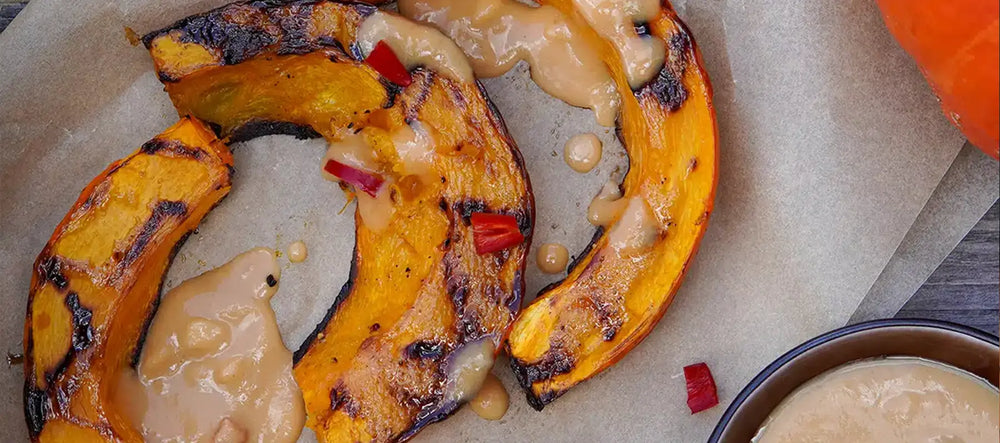 Zucca grigliata con salsa cremosa alle arachidi